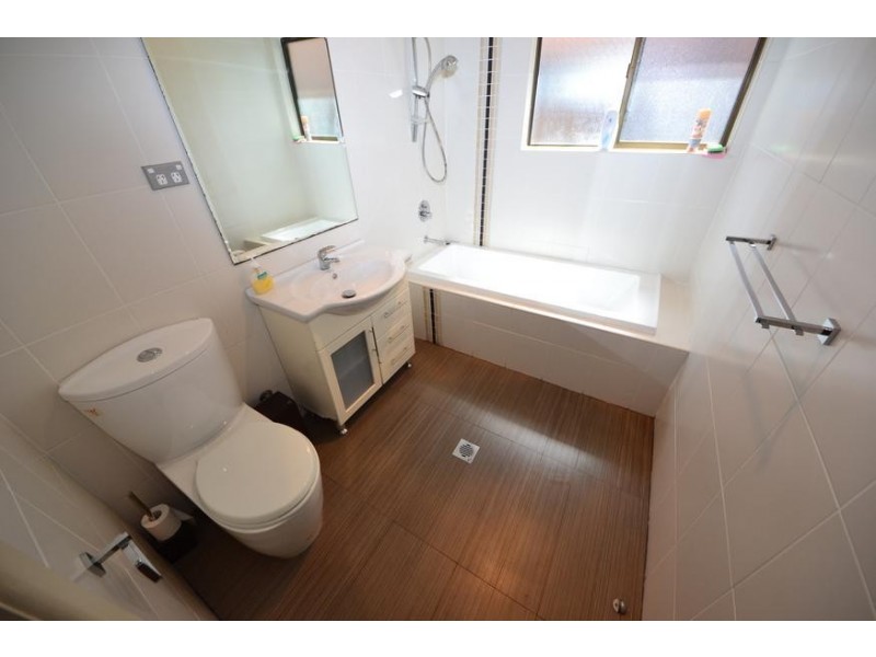 15 Kibo Road *DEP*, Regents Park NSW 2143