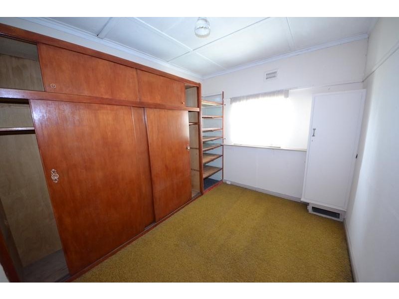 64 Wyatt Avenue, Regents Park NSW 2143