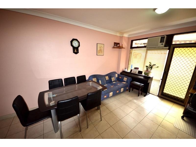 8/8 Edwin Street, Regents Park NSW 2143