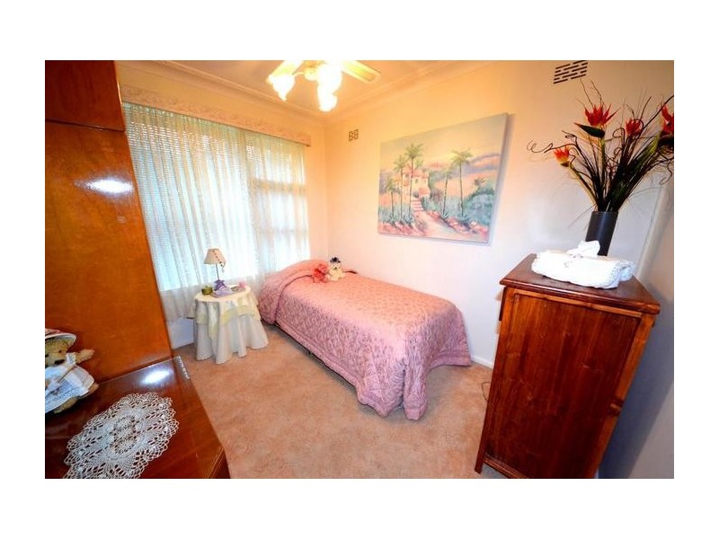 18 Hyde Park Road, Berala NSW 2141