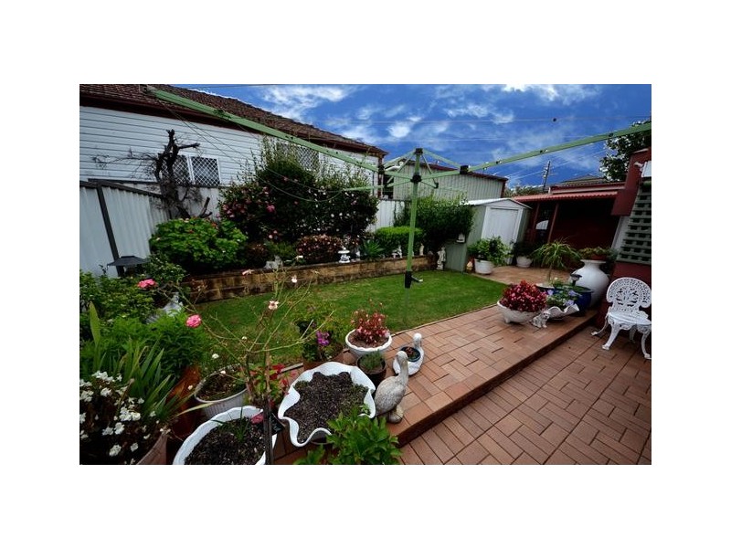 18 Hyde Park Road, Berala NSW 2141