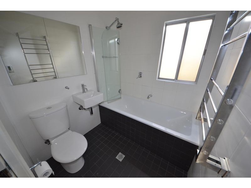 4 Larcombe Street *DEP*, Regents Park NSW 2143