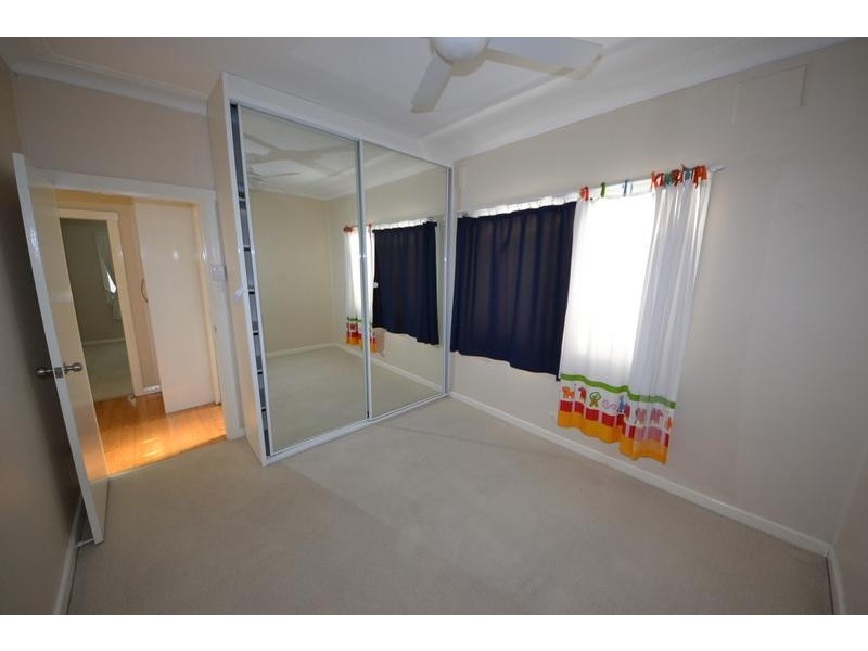 4 Larcombe Street *DEP*, Regents Park NSW 2143