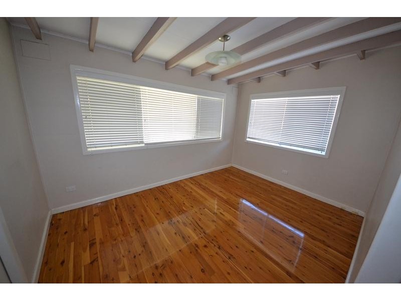 4 Larcombe Street *DEP*, Regents Park NSW 2143