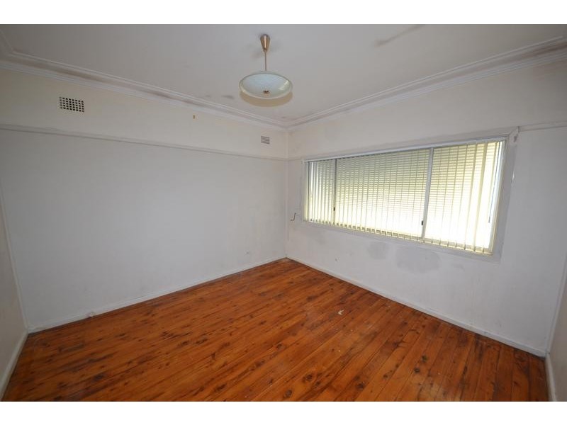 15 Bradley Avenue, Berala NSW 2141