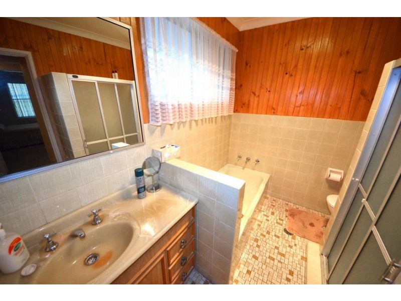 12 Dunbar Avenue, Regents Park NSW 2143