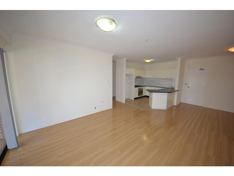 8/72 Constitution Road, Meadowbank NSW 2114