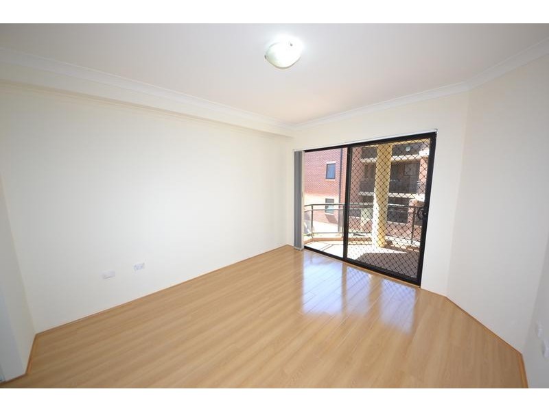 8/72 Constitution Road, Meadowbank NSW 2114