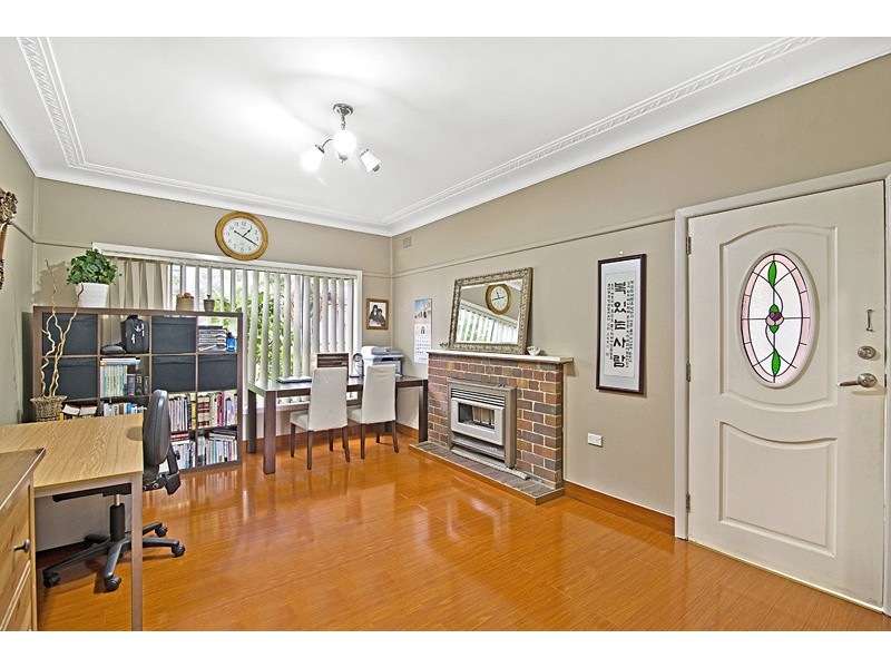 13 Smith Street, Regents Park NSW 2143