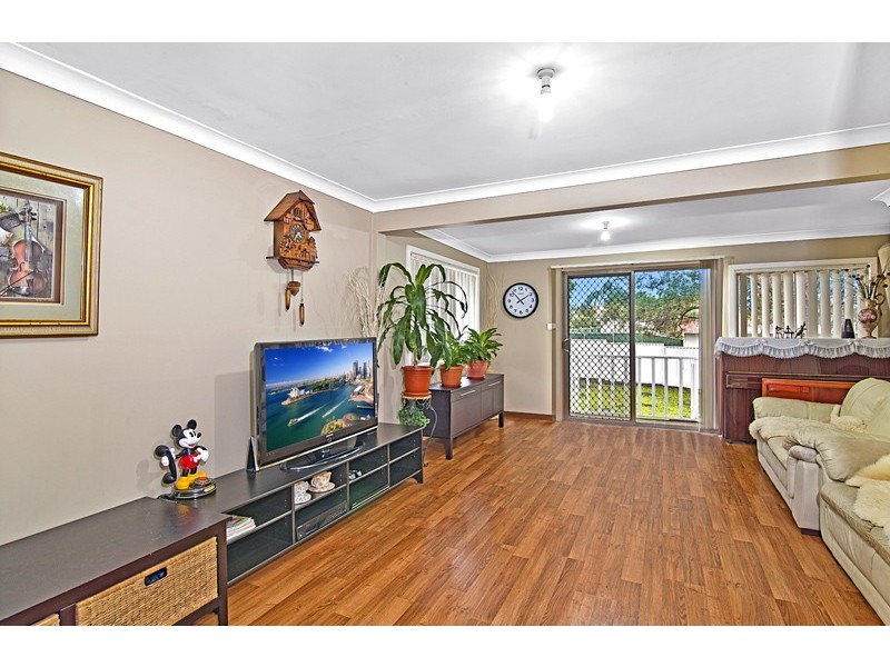 13 Smith Street, Regents Park NSW 2143
