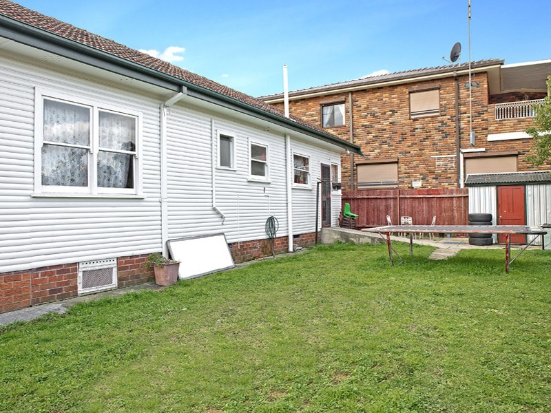 2 Leila Street, Berala NSW 2141