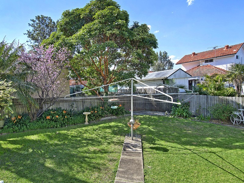 10 Kibo Road, Regents Park NSW 2143