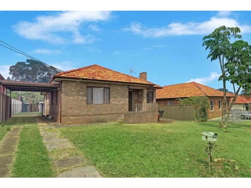 18 Phillips Avenue, Regents Park NSW 2143