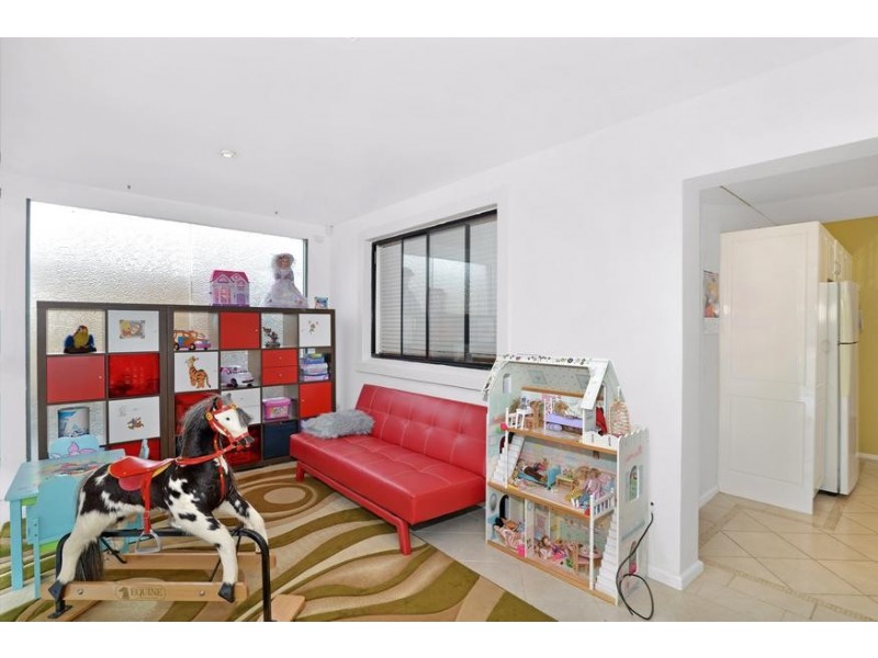 8 Wilga Street, Regents Park NSW 2143