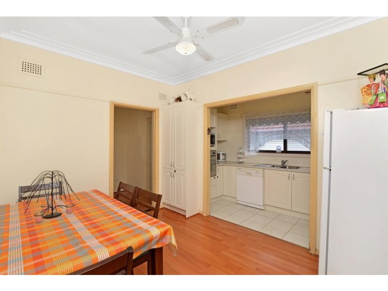 4 Berry Street, Regents Park NSW 2143