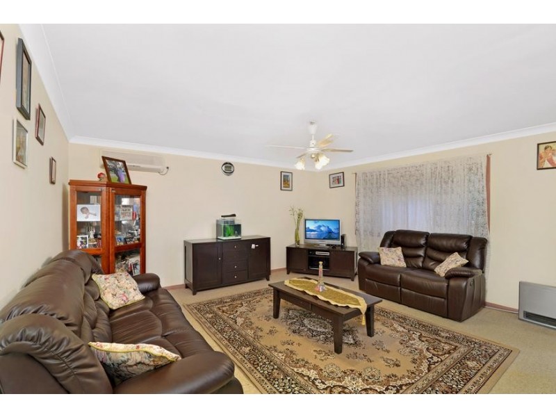 4 Berry Street, Regents Park NSW 2143