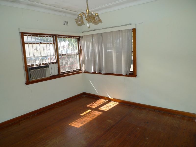 68 Amy Street *APP*, Regents Park NSW 2143