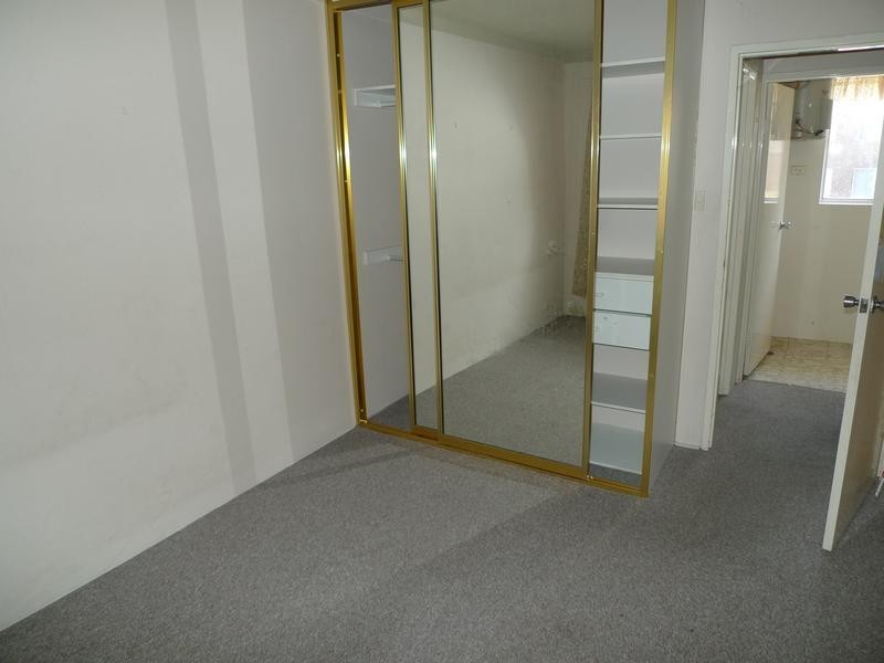 18/27 The Crescent, Berala NSW 2141