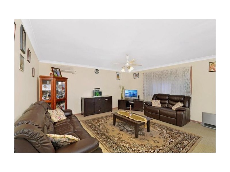 4 Berry Street *APP*, Regents Park NSW 2143