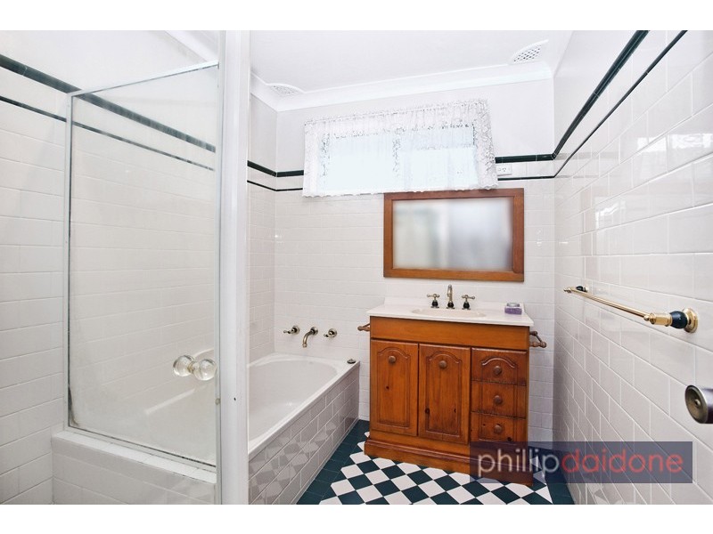 6 Greatrex Avenue, Regents Park NSW 2143