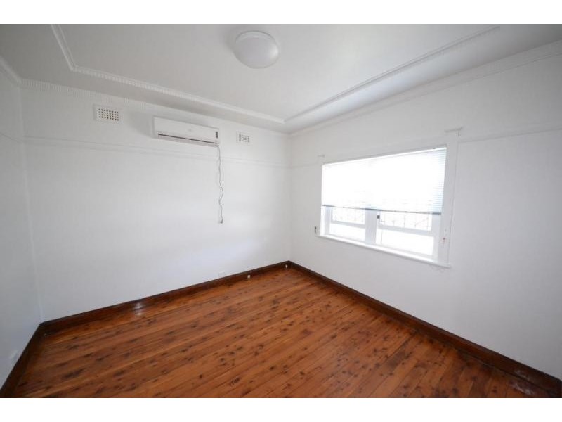 31 Victoria Street East *DEP*, Lidcombe NSW 2141