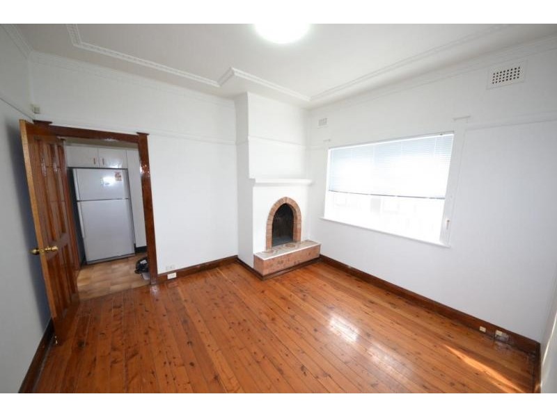 31 Victoria Street East *DEP*, Lidcombe NSW 2141