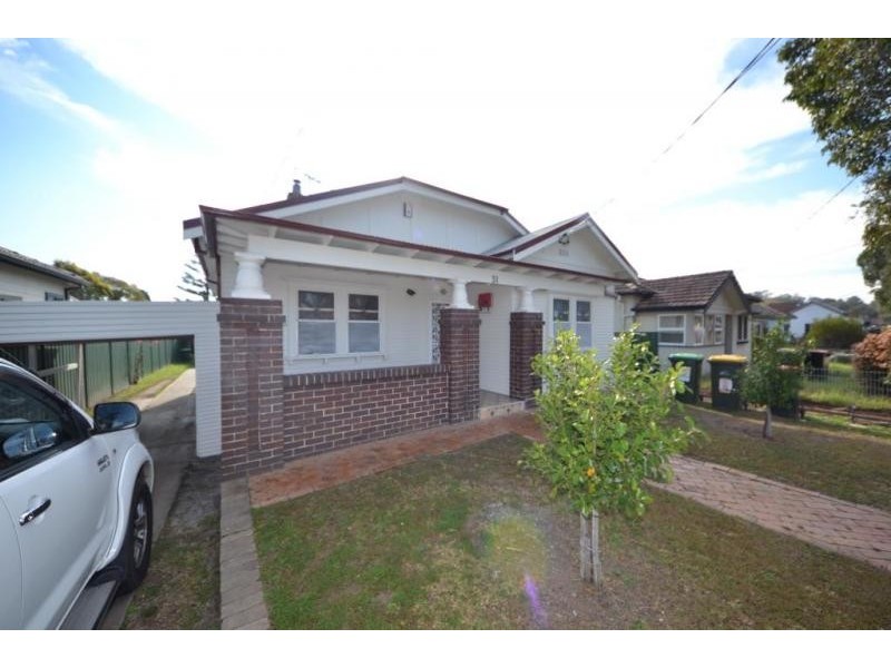 31 Victoria Street East *DEP*, Lidcombe NSW 2141