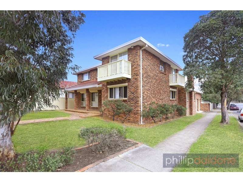 2 Sixth Avenue, Berala NSW 2141