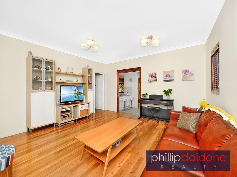 158 Amy Street, Regents Park NSW 2143
