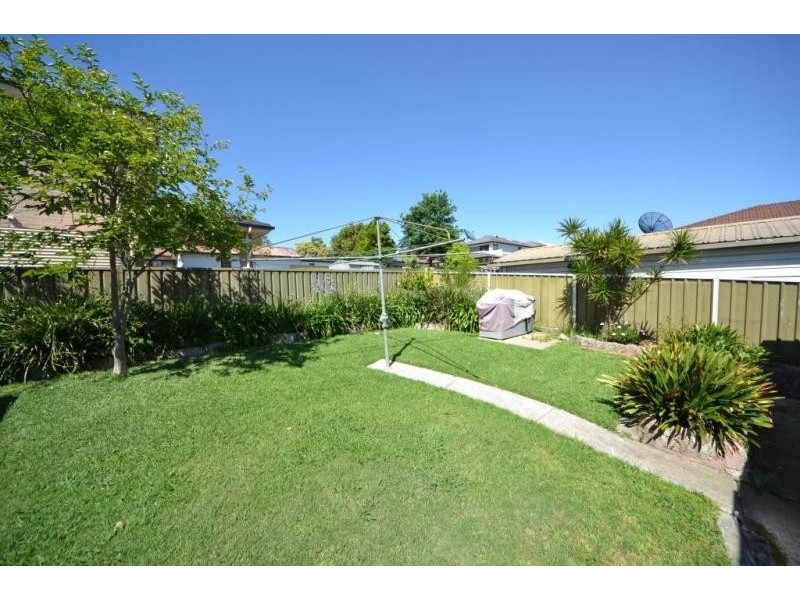 112 Amy Street *APP*, Regents Park NSW 2143