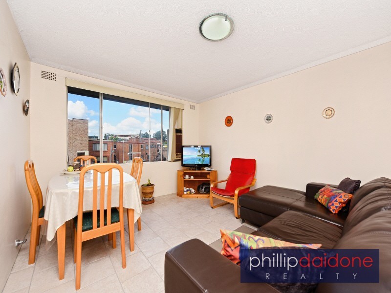 9/90 Regent Street, Regents Park NSW 2143