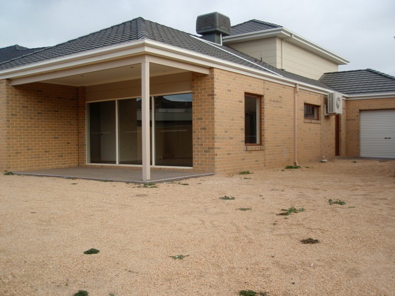 Caroline Springs VIC 3023