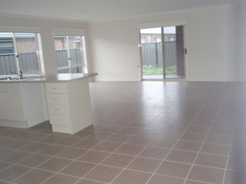 Lot 1061, 18 Tiverton Parkway, Derrimut VIC 3030