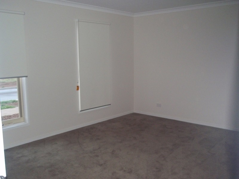 Lot 1061, 18 Tiverton Parkway, Derrimut VIC 3030