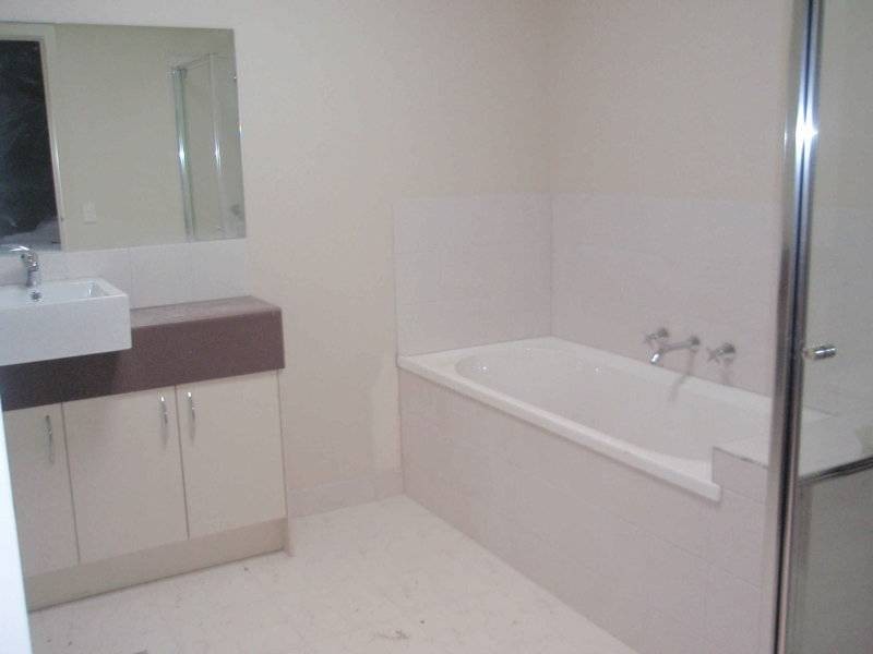 22 Doyle Lane, Caroline Springs VIC 3023