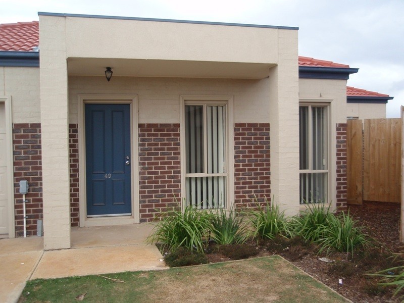 49/17 Crestmont Drive, Melton South VIC 3338