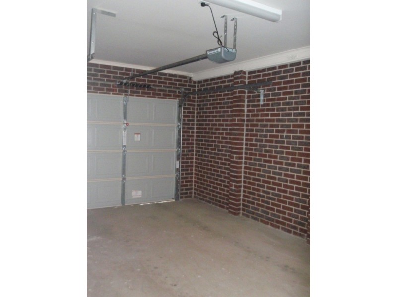 49/17 Crestmont Drive, Melton South VIC 3338