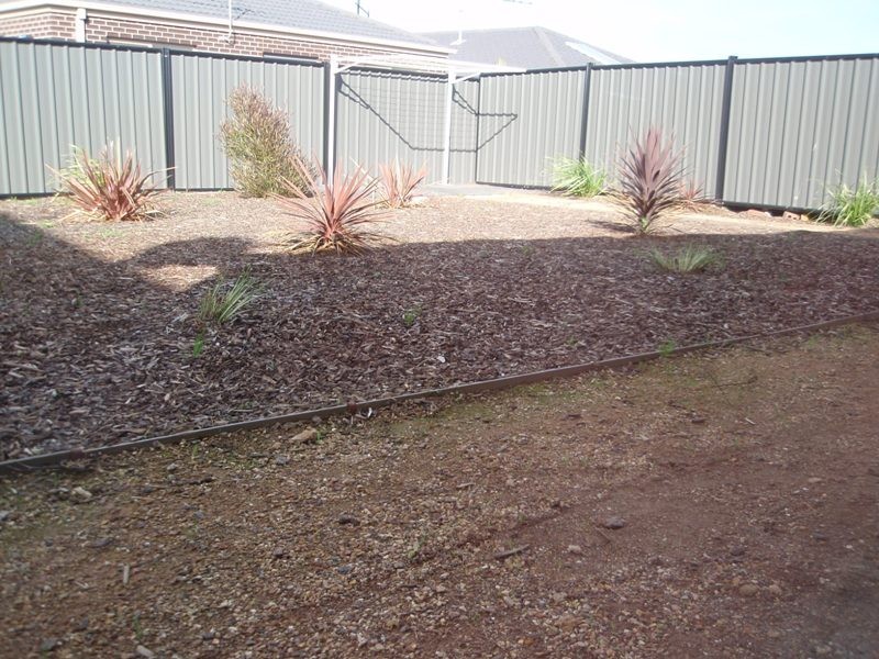 19 Bothwell Green, Derrimut VIC 3030