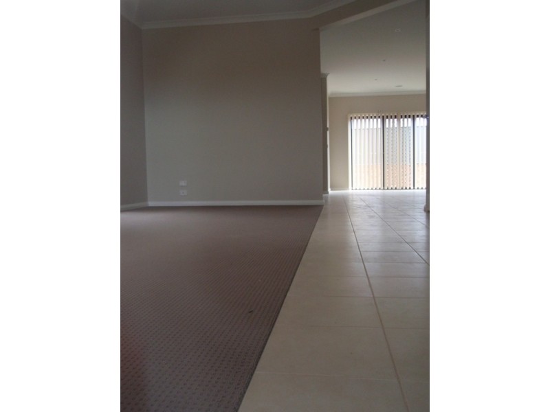 Lot 585, 44 Olsen Retreat, Caroline Springs VIC 3023