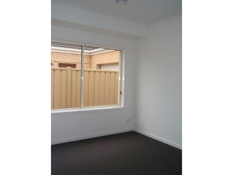 27 Gardenia Street, Caroline Springs VIC 3023