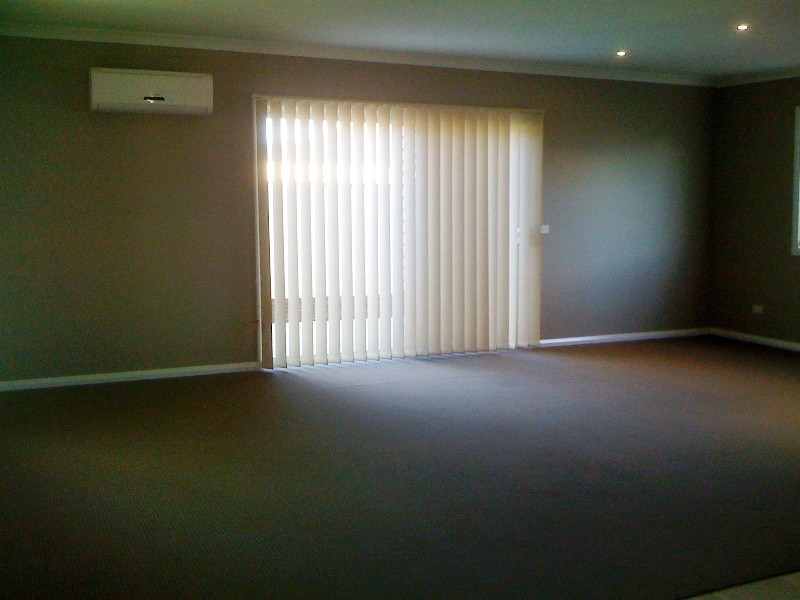 16 Pangbourne Avenue, Melton VIC 3337