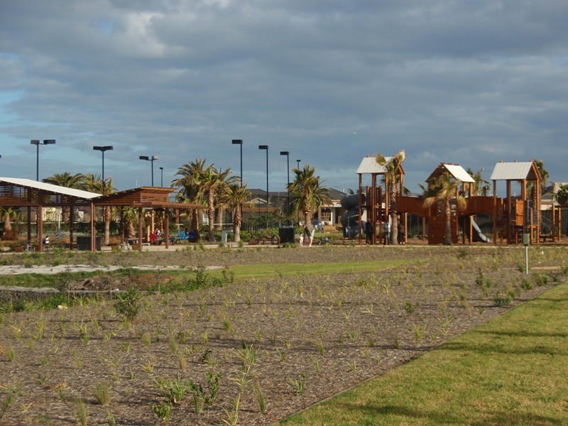 10 Grandiflora Grove, Point Cook VIC 3030