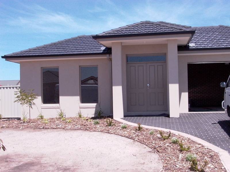 12 Willandra Loop, Caroline Springs VIC 3023