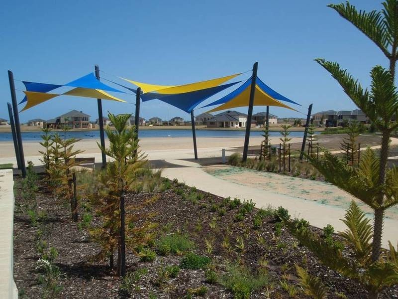 56 Monterey Bay Drive, Sanctuary Lakes VIC 3030