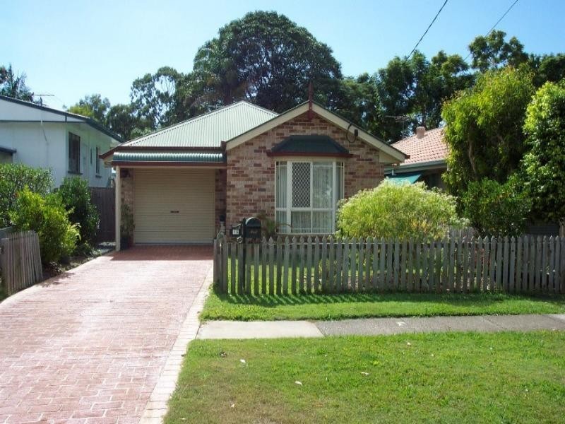 15 Richard Street, Lota QLD 4179