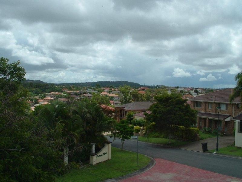 2 Forest Place, Carindale QLD 4152