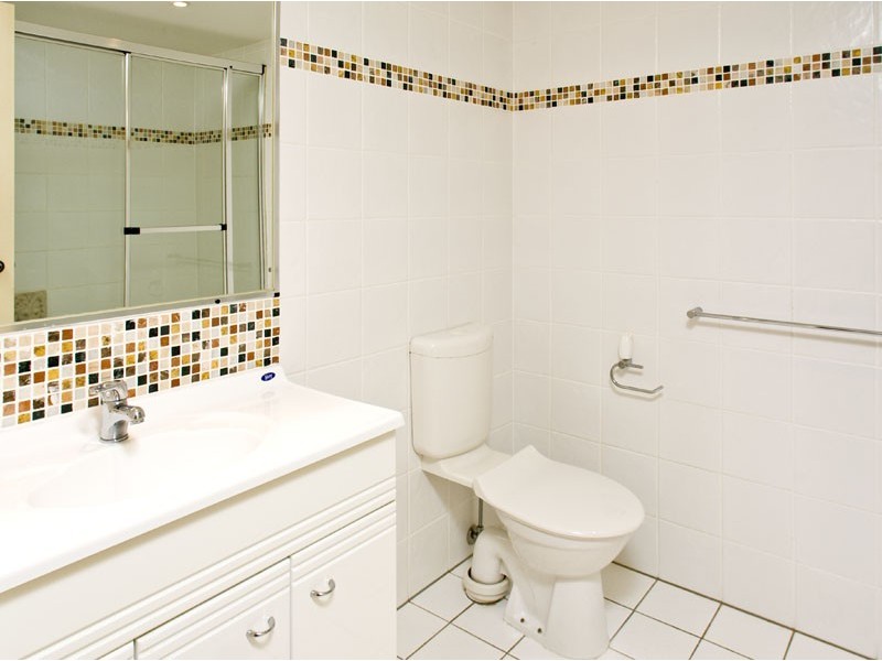 2/17 Rialto Street, Coorparoo QLD 4151