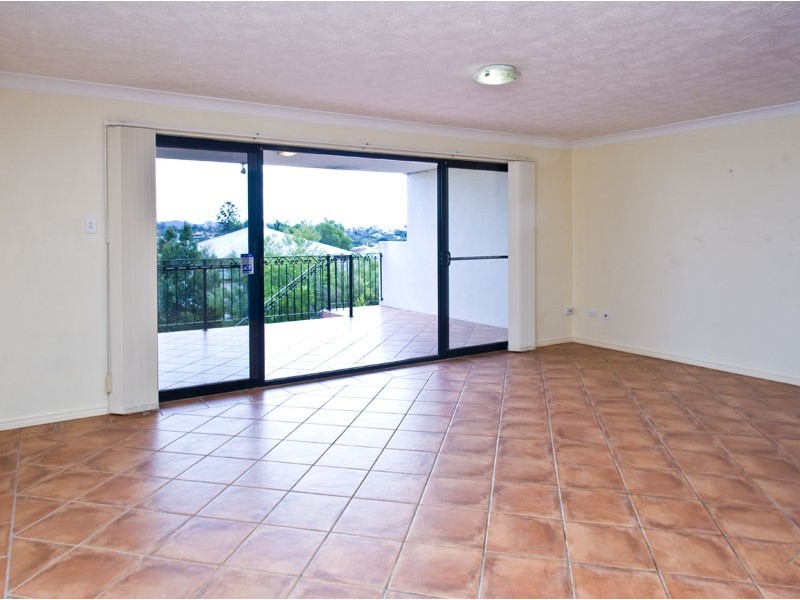 2/17 Rialto Street, Coorparoo QLD 4151