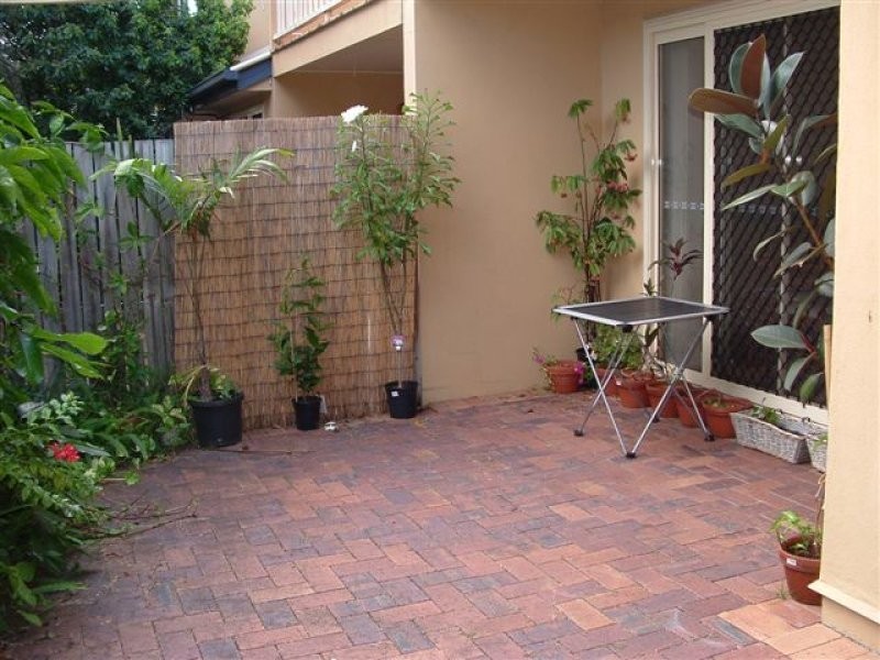 2/9 Orana Street, Carina QLD 4152