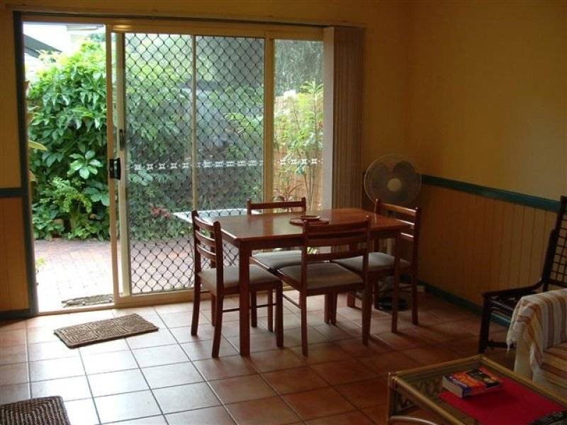 2/9 Orana Street, Carina QLD 4152